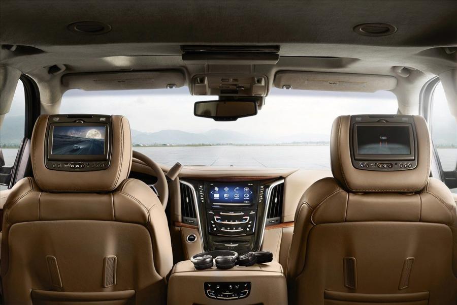  Cadillac Escalade Platinum 2015 года  (фото 8 из 11)